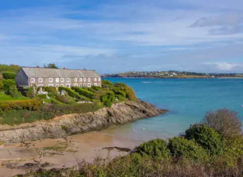 Hawker’s Cove