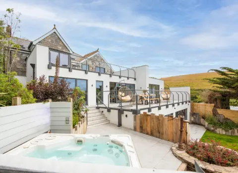 RockPools 5 Star on Retallack Resort