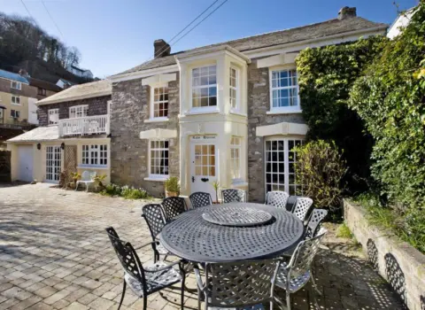 Lily Cottage