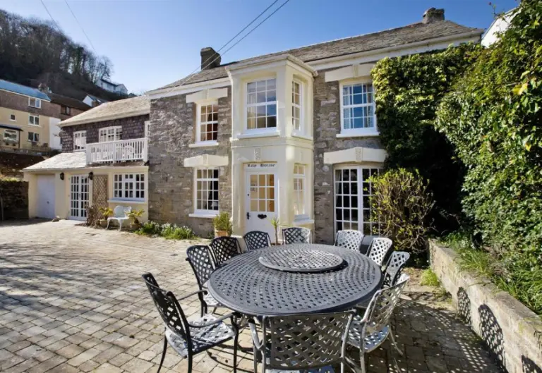 Lily Cottage