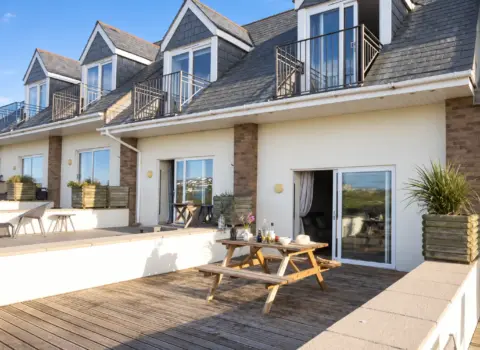 4 Glendorgal Sands, Newquay