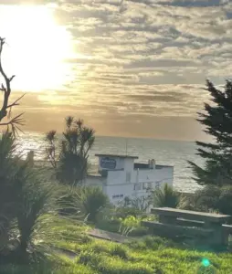 Little Yacht Inn