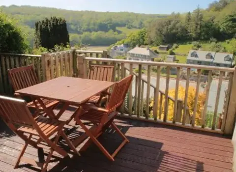 Lowena Cottage