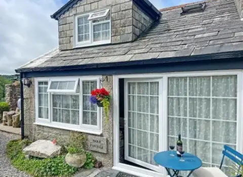 Mole Cottage, Uk52139
