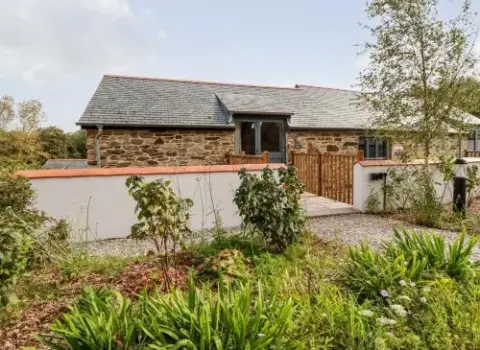 Carines Barns