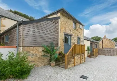 Carines Barns, Pen