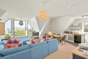 Pentire Point, Coastal Penthouse, Beaches, River & Restaurants All Within Short Walk