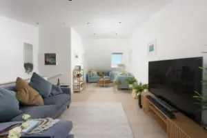 Solstice Beach House, Close to the Beach, Wi-Fi, Parking