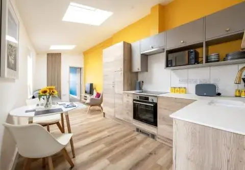 Stylish Apartment in Falmouth nr Seafront
