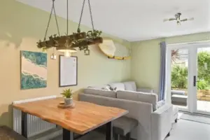Stylish Home with Private Parking & Garden