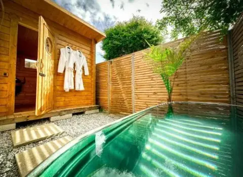 Skylark House Padstow, Stylish Victorian Townhouse, Private Sauna, Cold Plunge and Log Burner