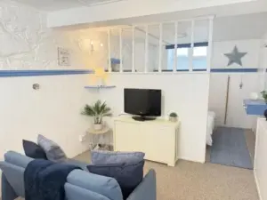 Surfers Nest a fishermans studio close to beaches