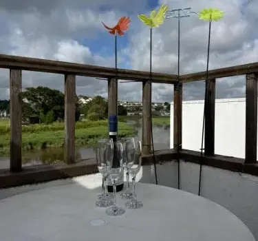 Waterside Holiday Cottage on Camel Trail Wadebridge Sleeps 5